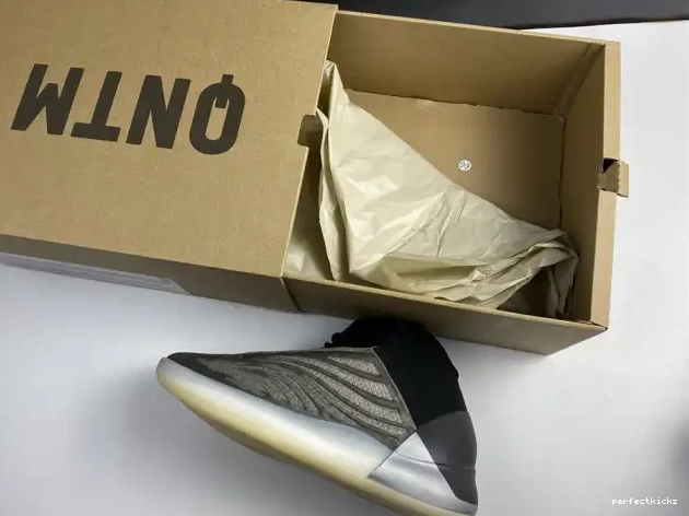 Barium Quantum Yeezy Adidas H68771 0611